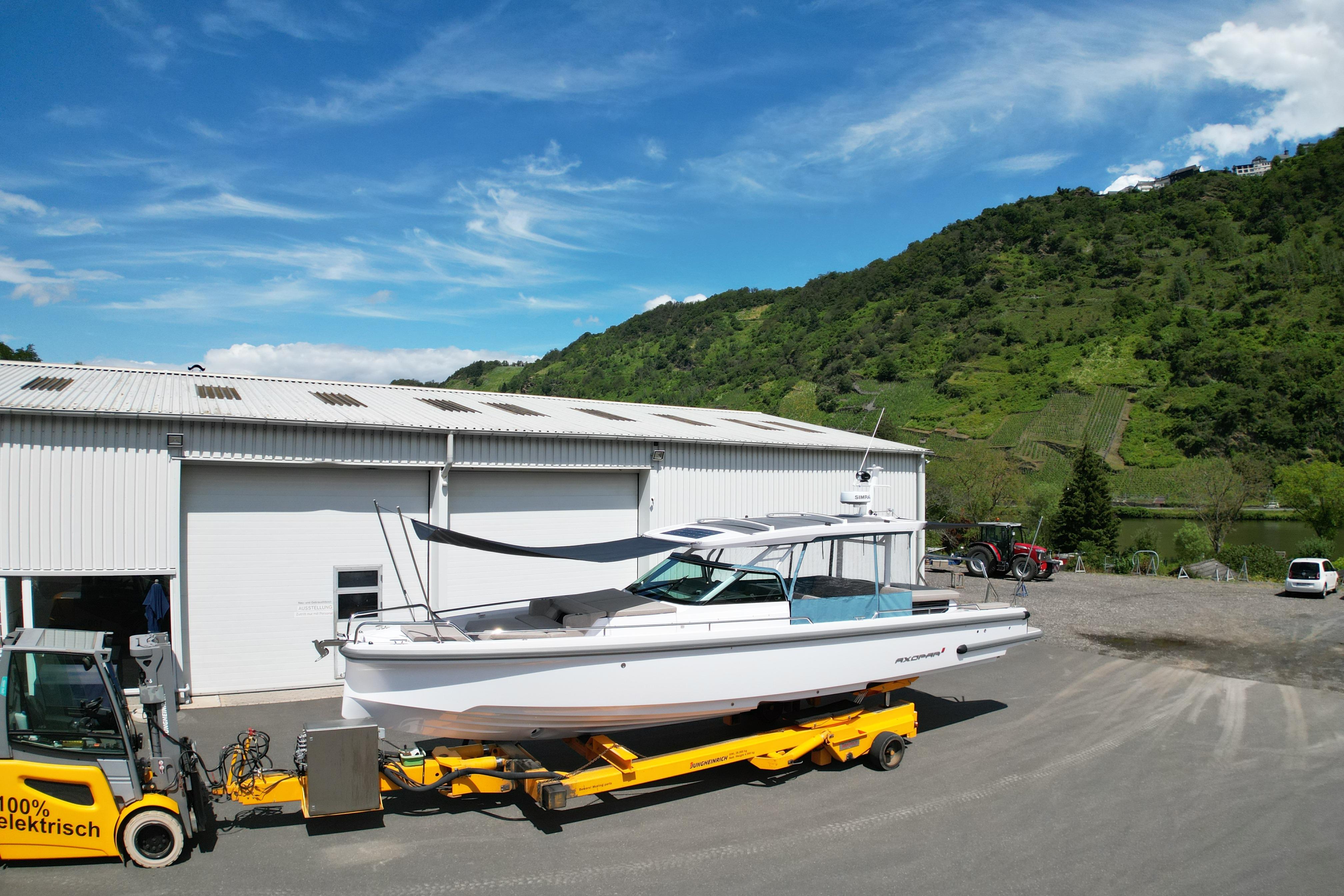 2024 Axopar 37 Sun-Top