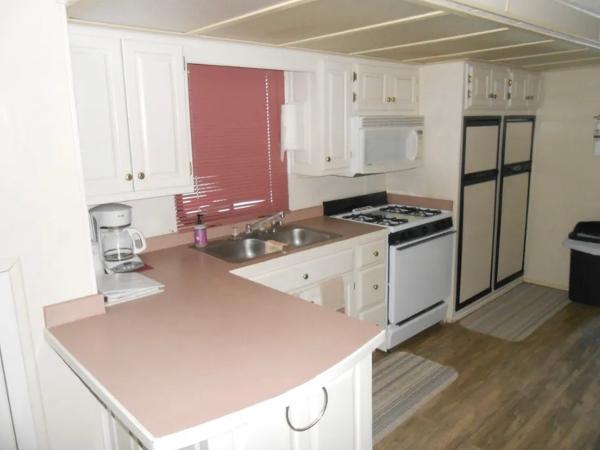 1998 Lakeview 1550