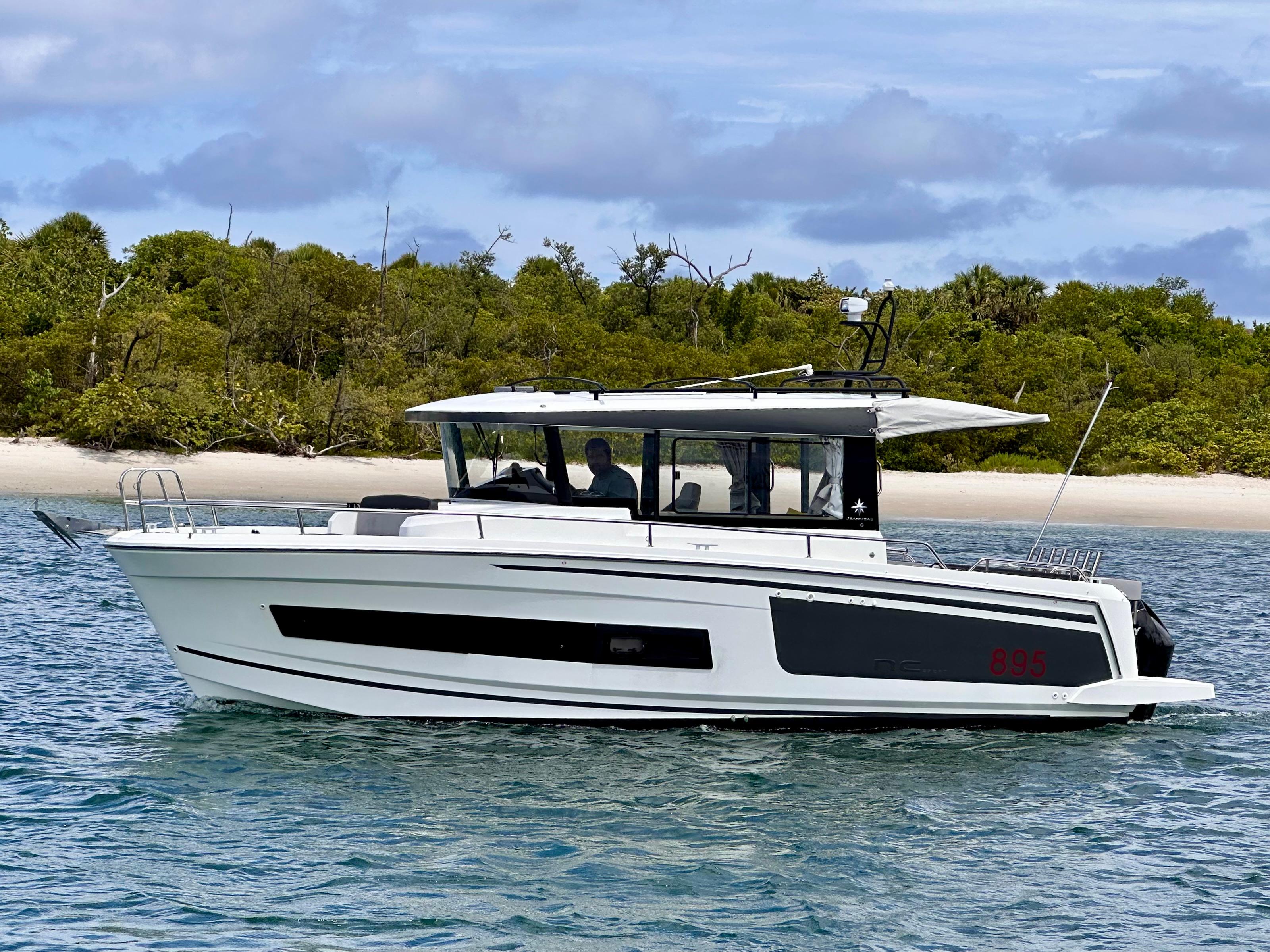 2022 Jeanneau NC Sport 895