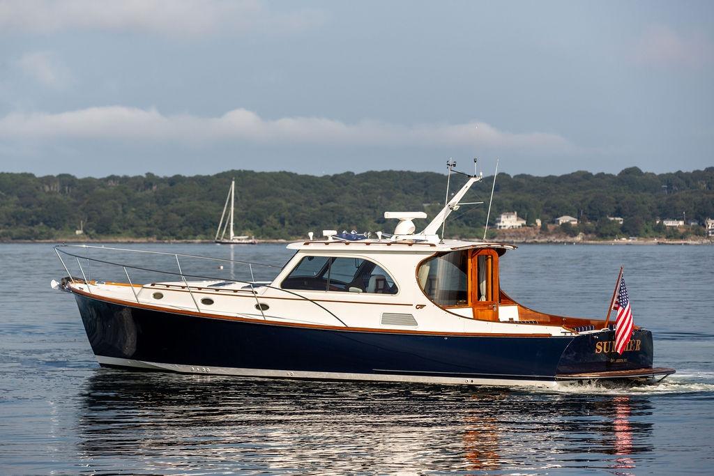 2007 Hinckley Talaria 44