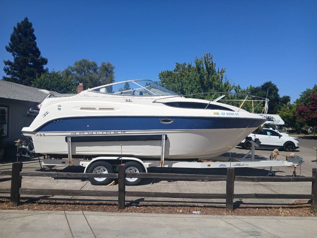 2004 Bayliner 245