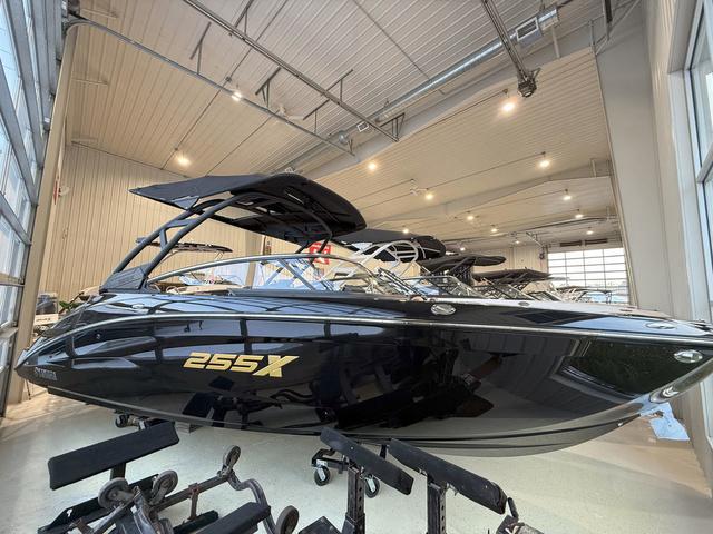 Yamaha Boats 255XD