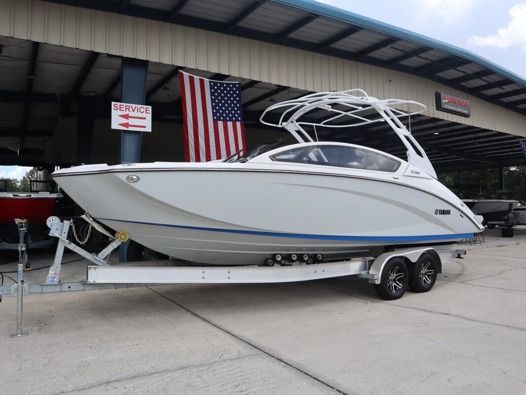 2024 Yamaha Boats 275SE