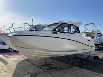 2023 Quicksilver Activ 675 Weekend