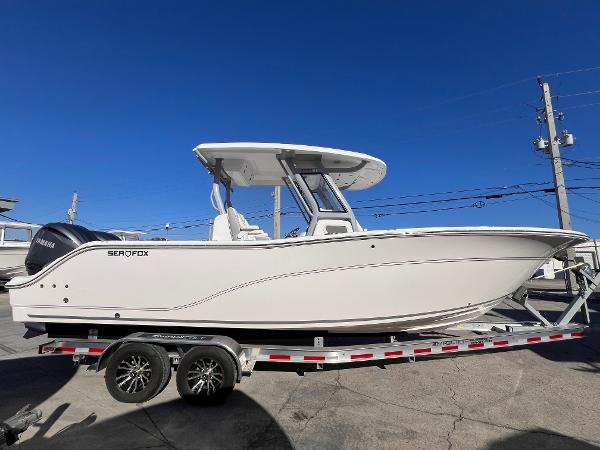 2025 Sea Fox 288 Commander
