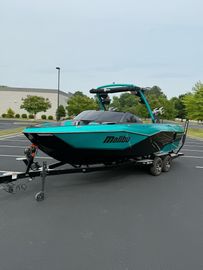 2023 Malibu Wakesetter 25 LSV
