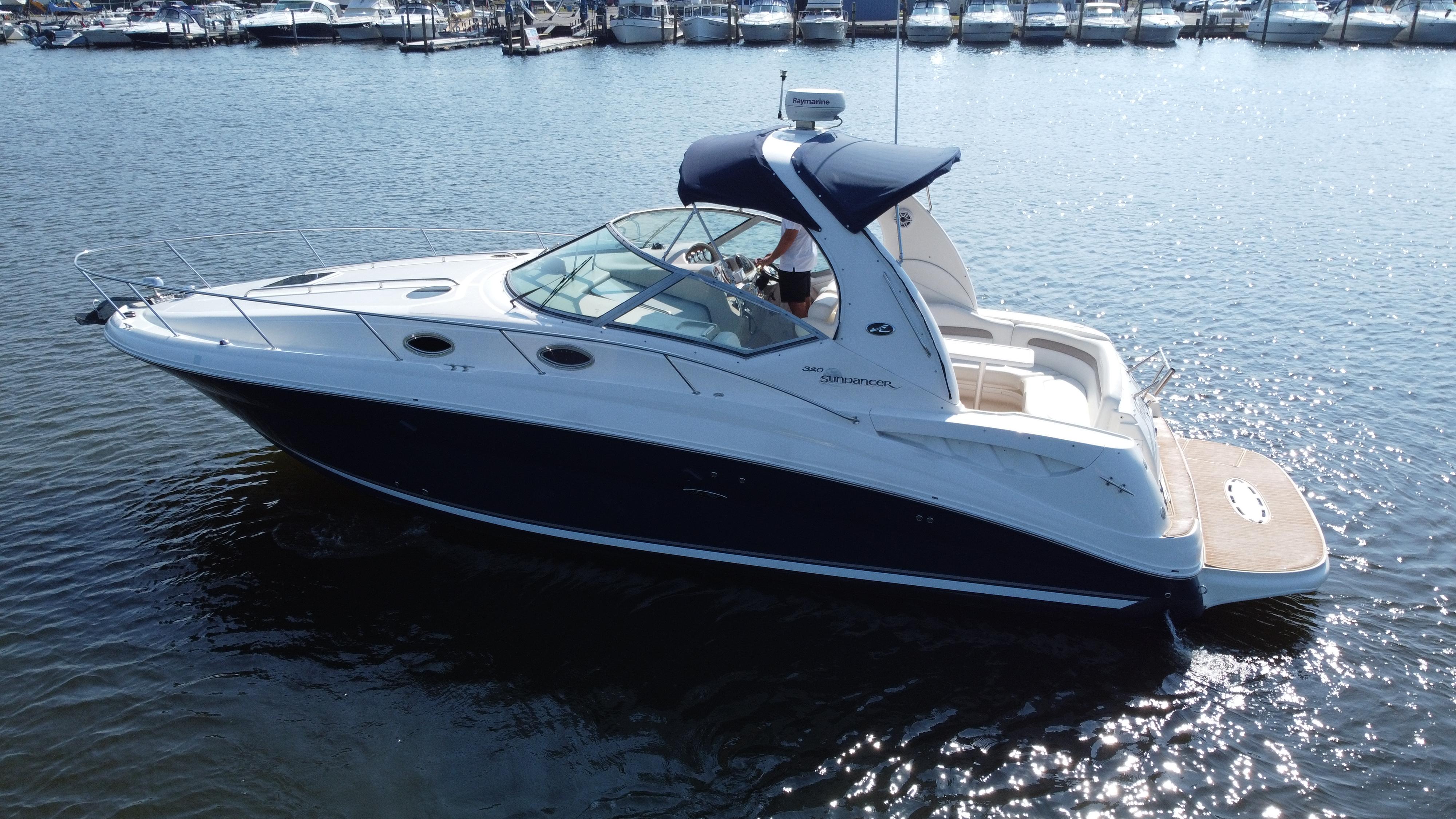 2004 Sea Ray 320 Sundancer