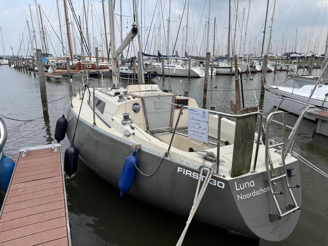 Beneteau First 30