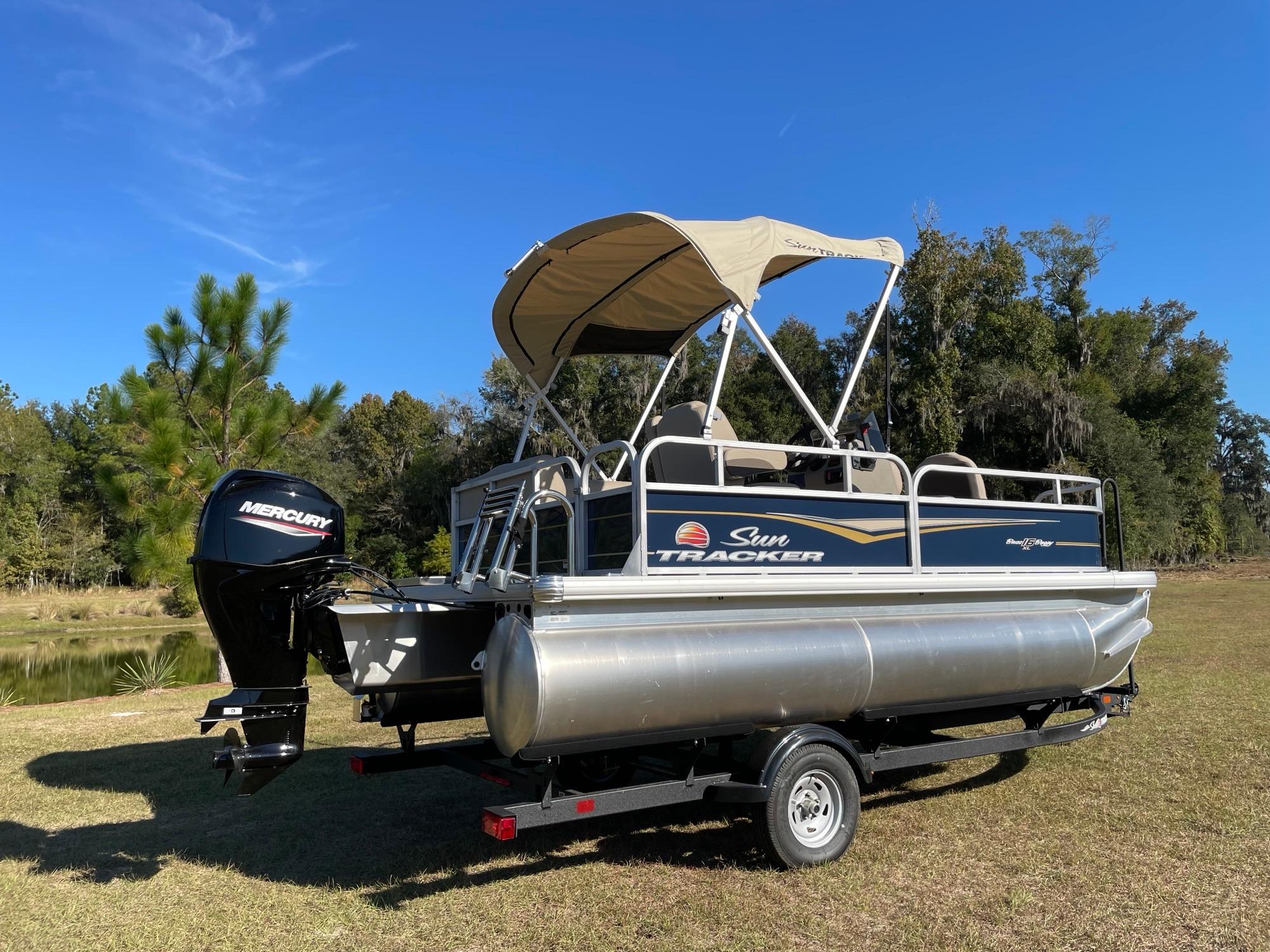 2025 Sun Tracker Bass Buggy 16 XL Select