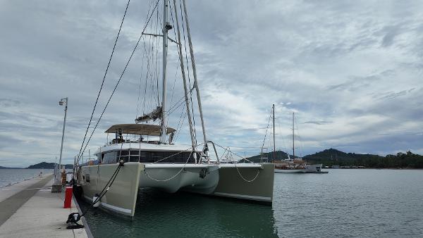 2011 Lagoon 620