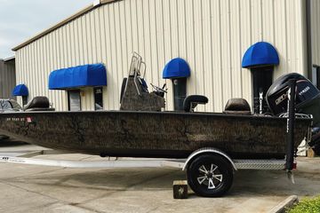 2025 Xpress H20B Bay
