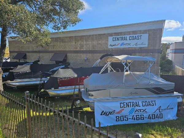 Avalon LSZ Quad Lounger 2024 Avalon LSZ Quad Lounger boats at Central Coast dealership.