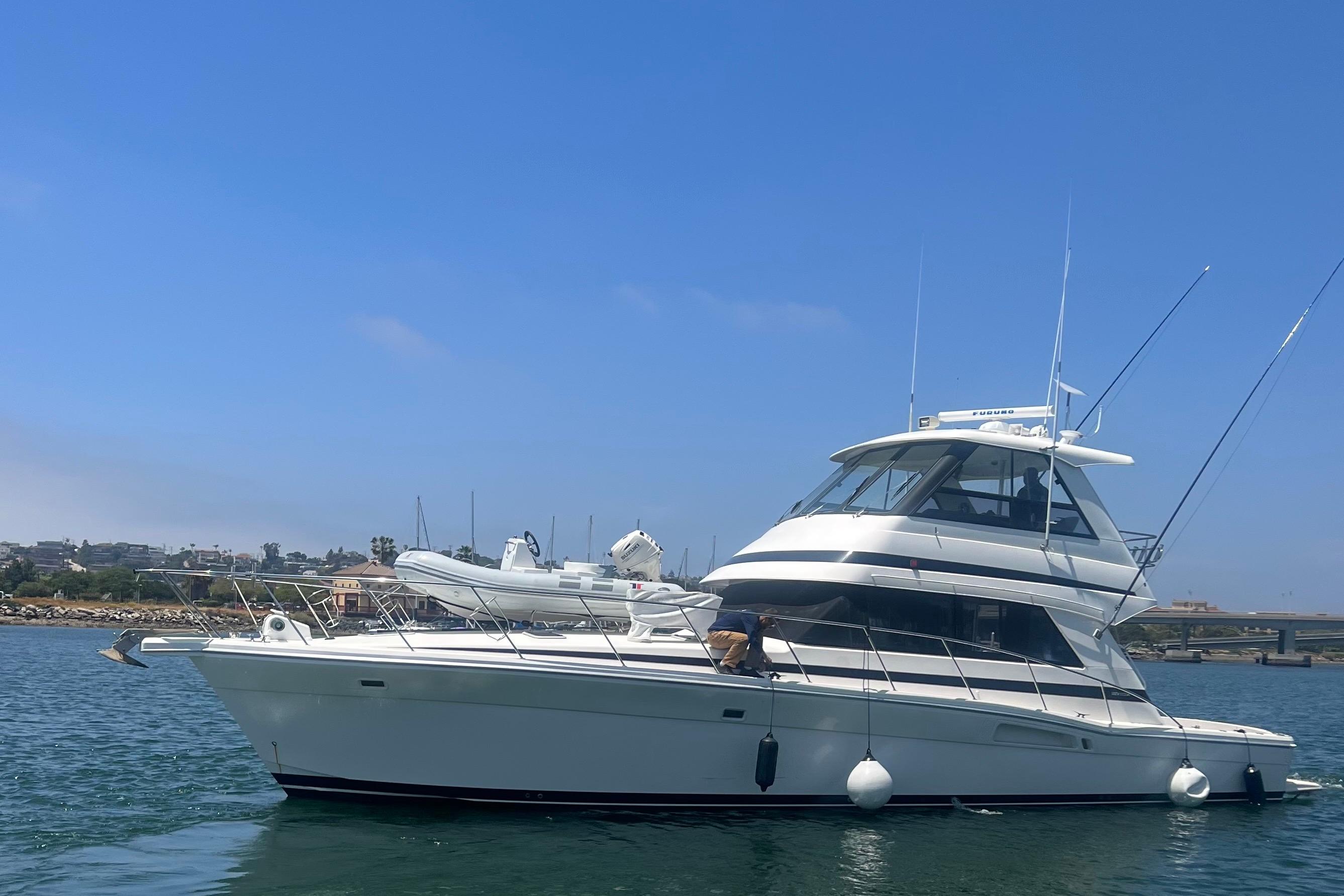 2000 Riviera 48 Enclosed Flybridge