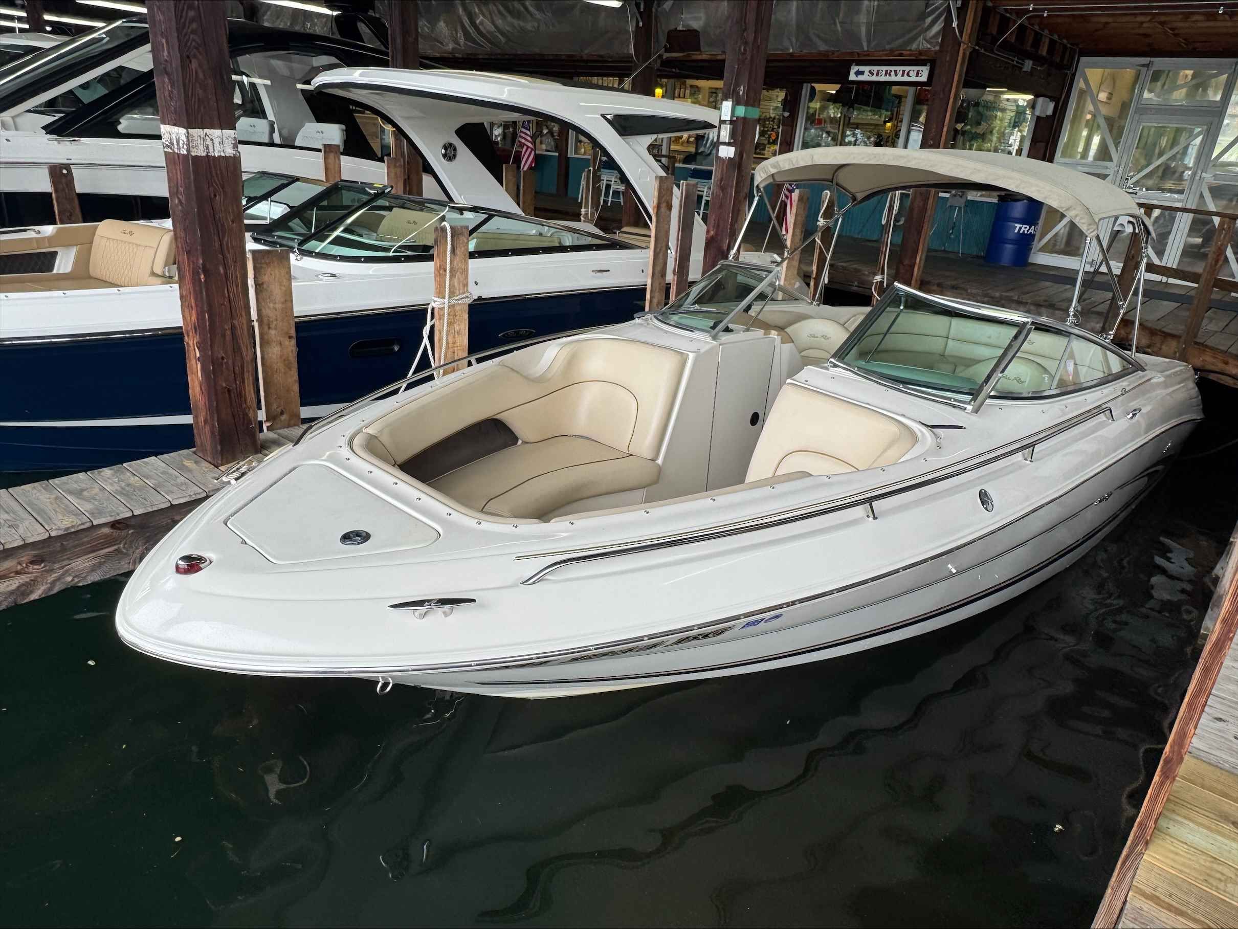 2001 Sea Ray 260 Bow Rider