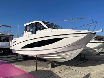 2023 Quicksilver Activ 905 Weekend