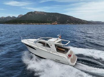 2024 Marex 310 Sun Cruiser