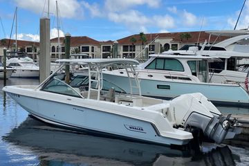 2019 Boston Whaler 27DC
