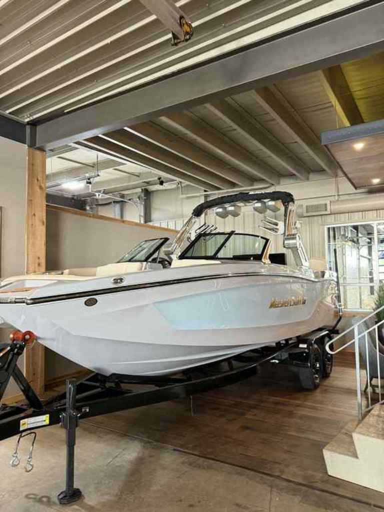 2025 MasterCraft XT24