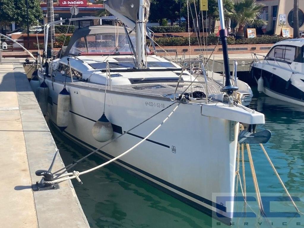 2018 Dufour 520
