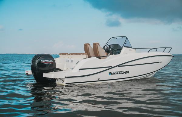 Quicksilver Activ 605 Open