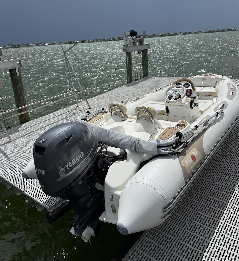 2018 Zodiac Avon