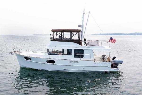 2016 Beneteau Swift Trawler 44