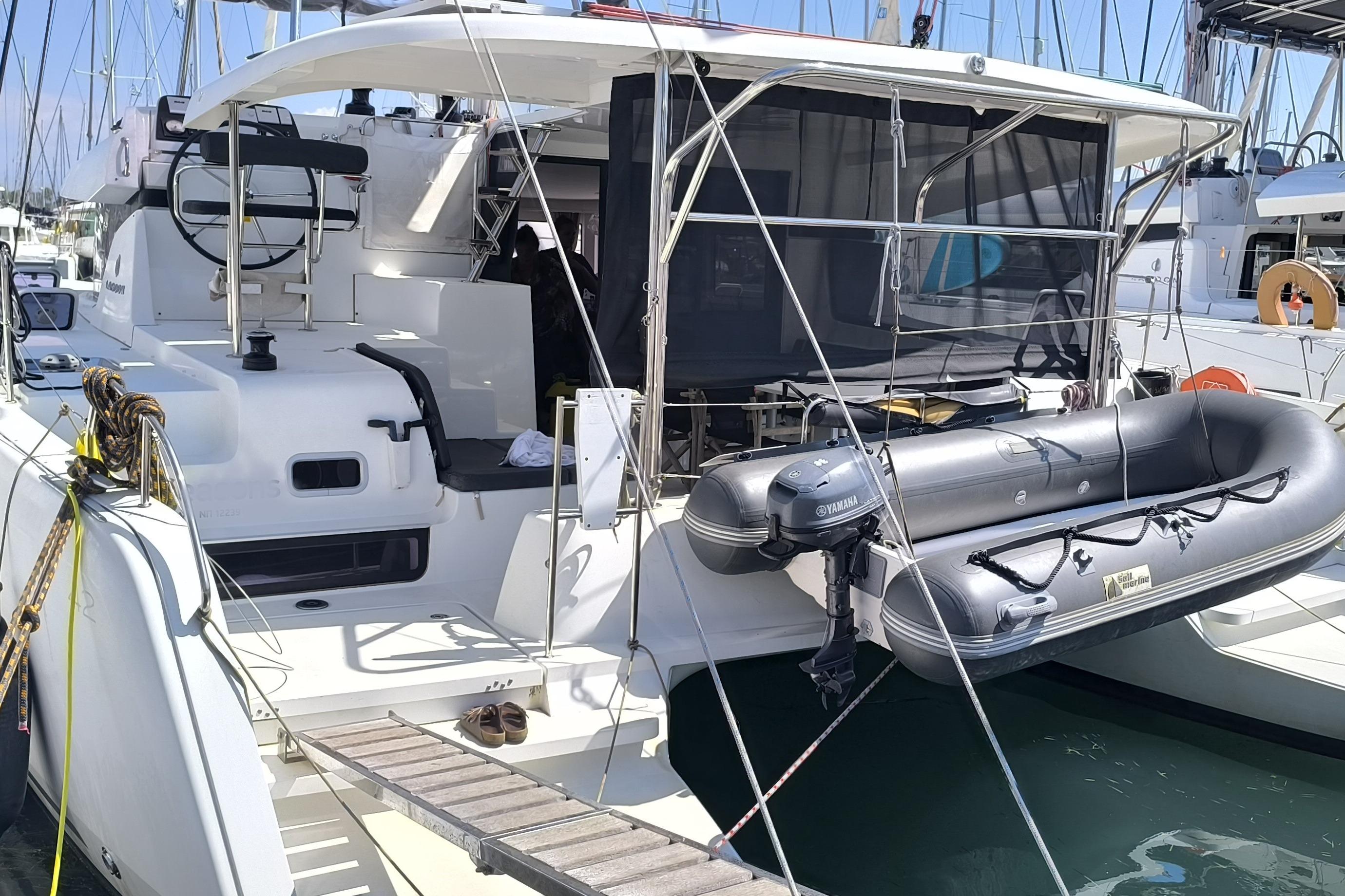 2019 Lagoon 42