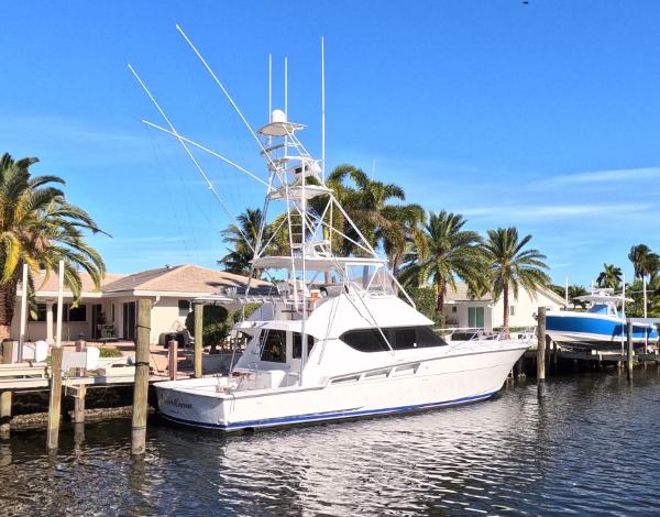 2001 Hatteras 55 Convertible