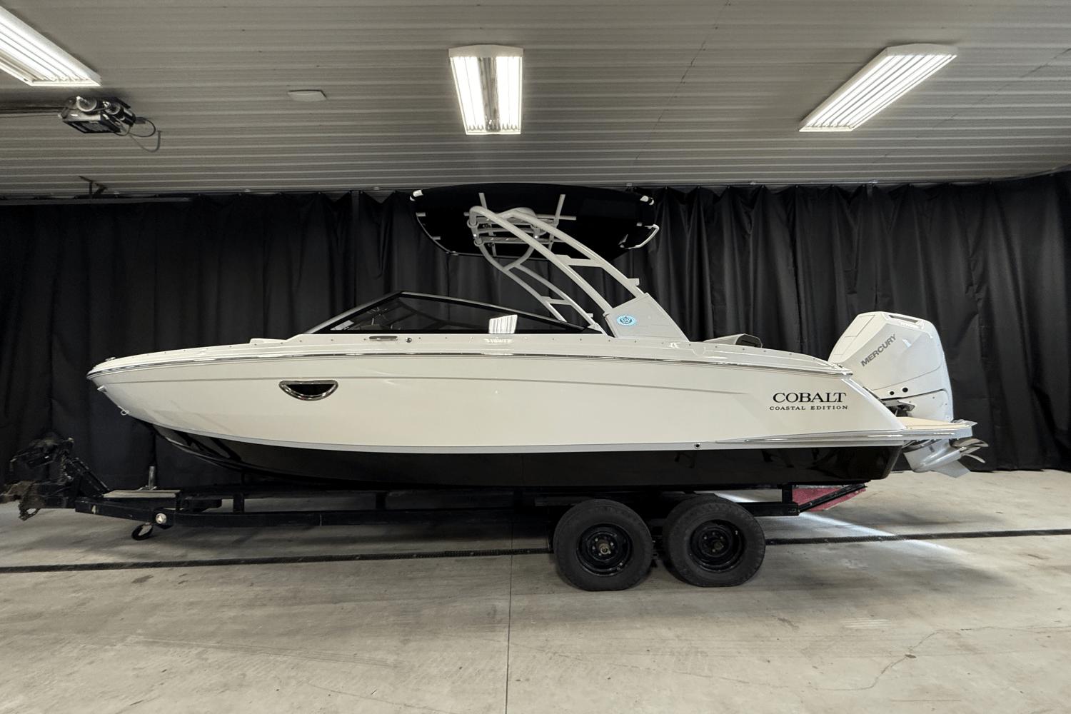 2025 Cobalt R6 Outboard