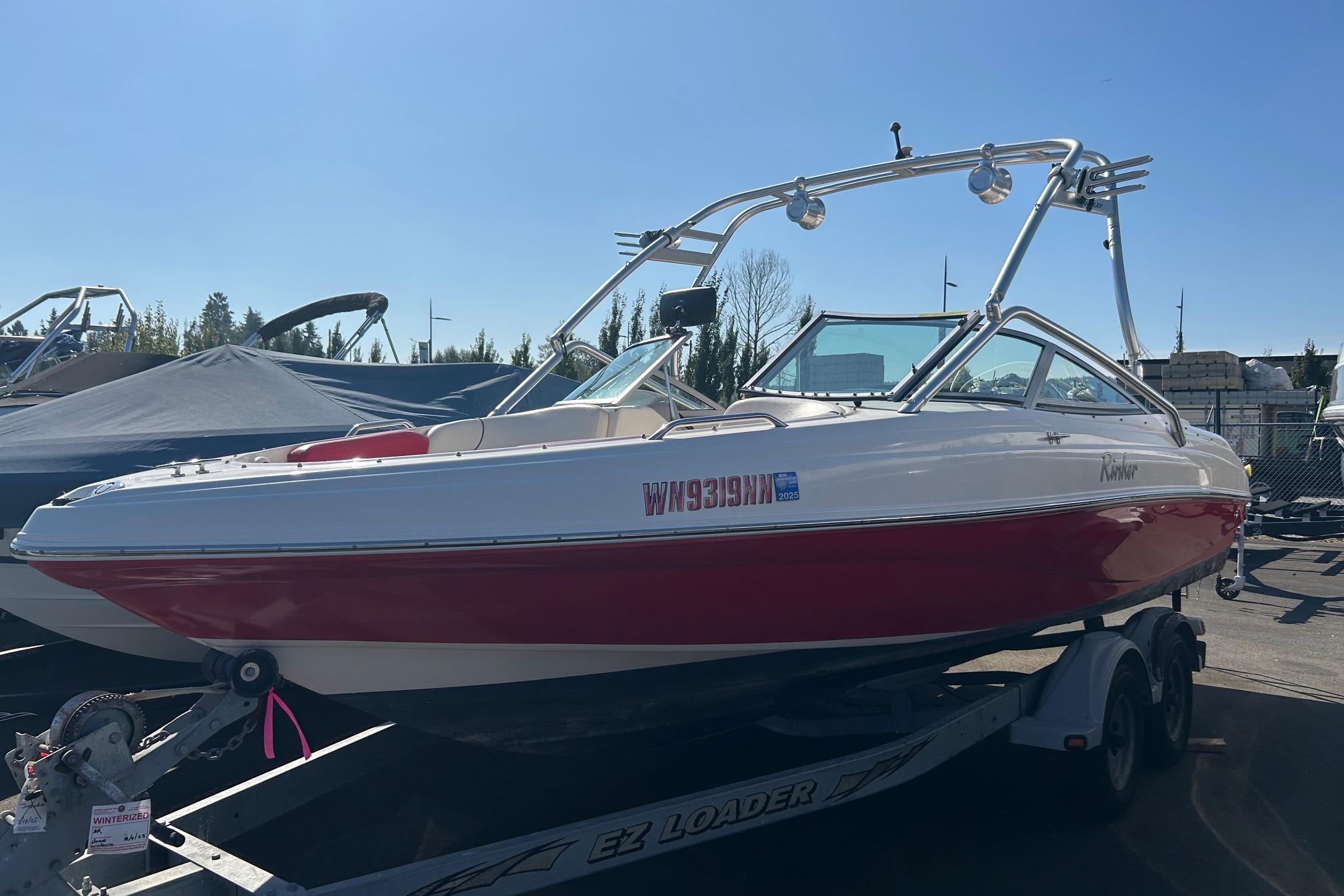 2004 Rinker 212 Captiva Bowrider