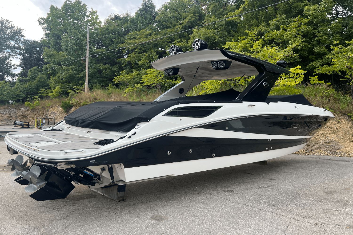2022 Sea Ray 350 SLX