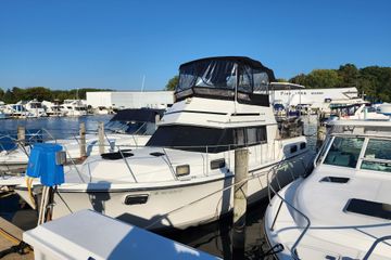 1989 Carver 3607 Aft Cabin Motor Yacht