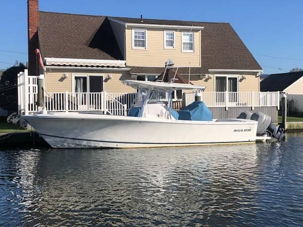2019 Regulator 31 FS