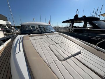 2018 Jeanneau Leader 36