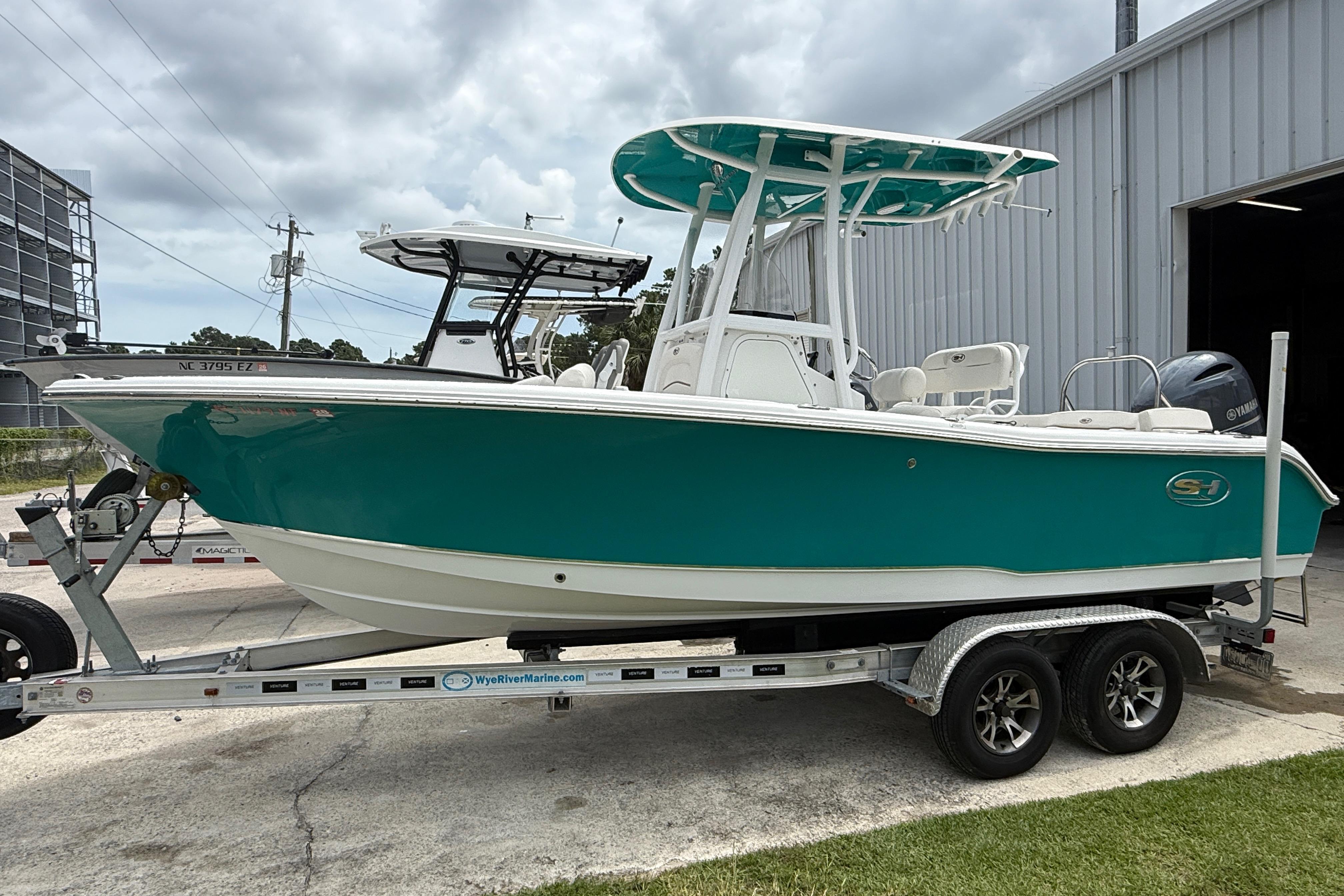 2021 Sea Hunt Ultra 219