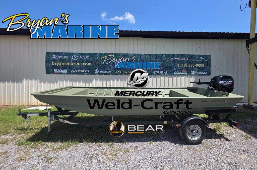 Weldcraft 1652-RL 2025 Weldcraft 1652-RL aluminum boat on trailer at Bryan's Marine dealership.