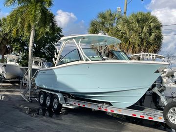 2022 Cobia 280DC
