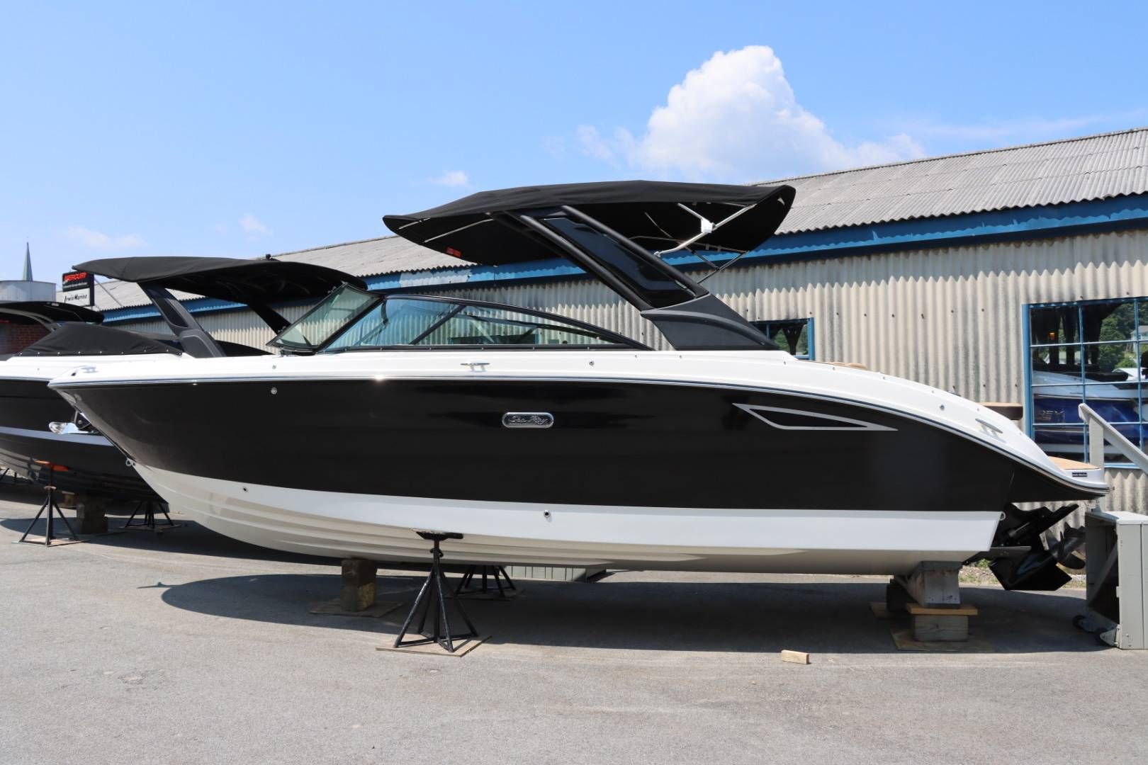 2024 Sea Ray 270SDN