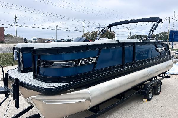 2025 Godfrey AquaPatio 25' Flip Lounge Tritoon - 255 SFL