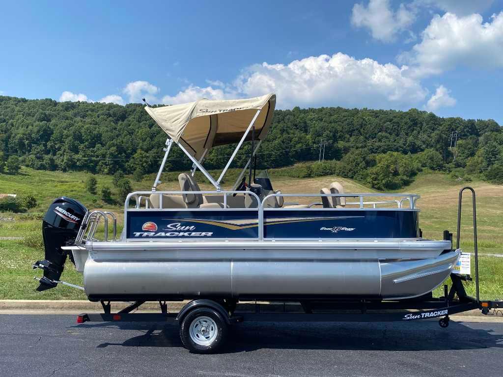 2025 Sun Tracker Bass Buggy 16 XL Select