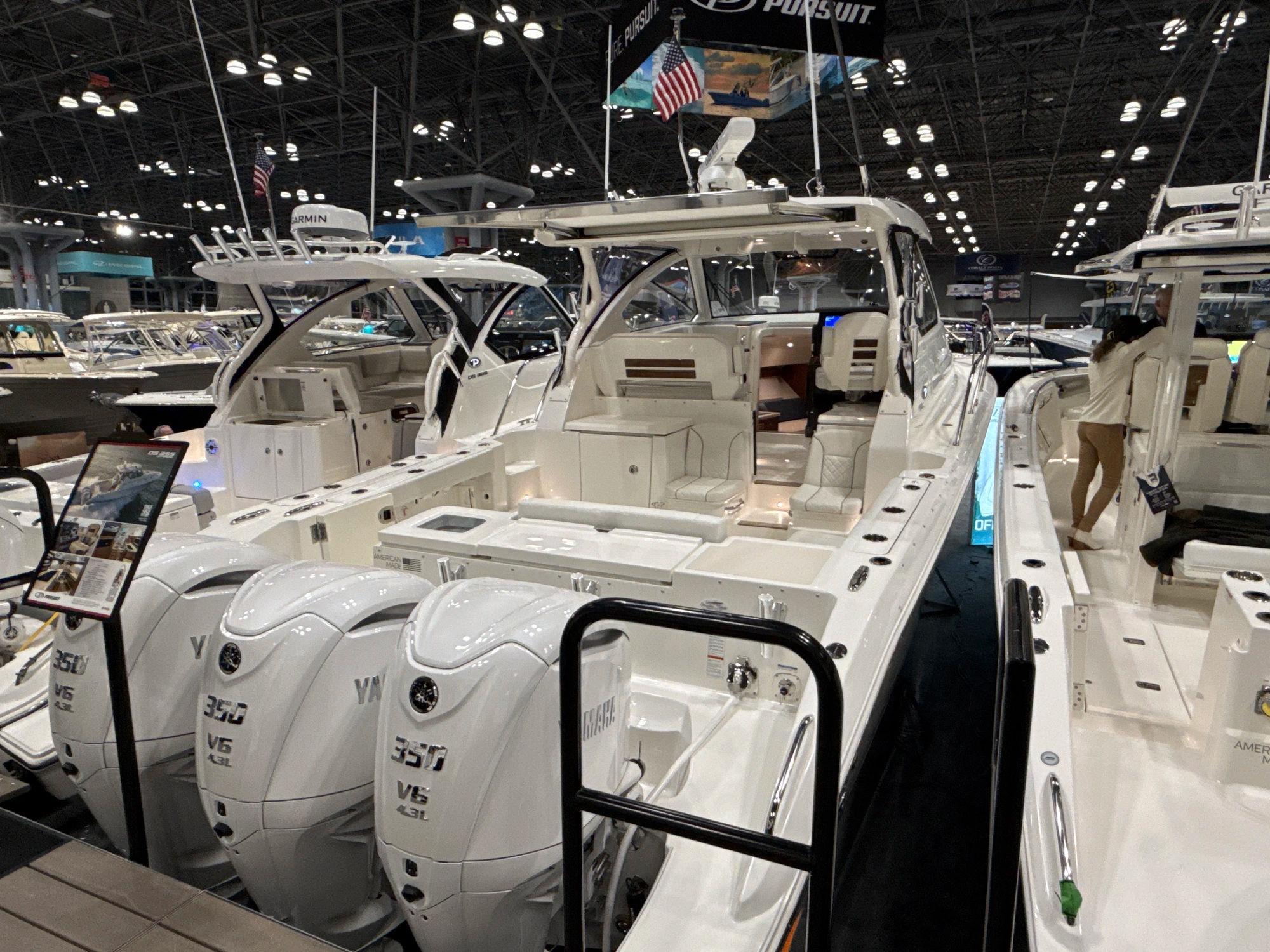2025 Pursuit OS 355 Offshore