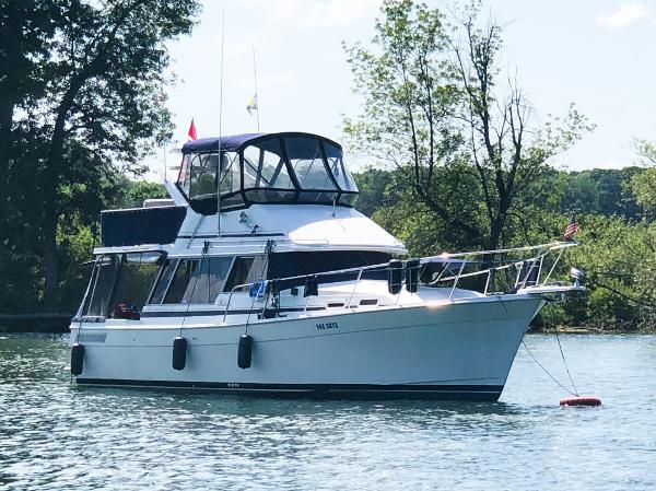 1986 Bayliner 3270 Motoryacht