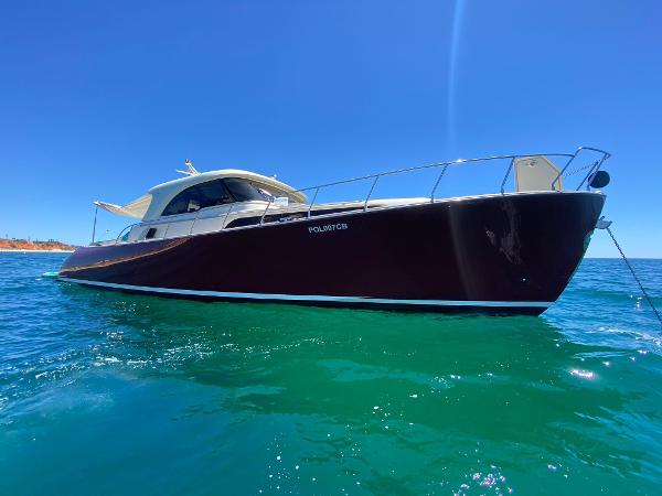 2006 Mochi Craft 51 Dolphin