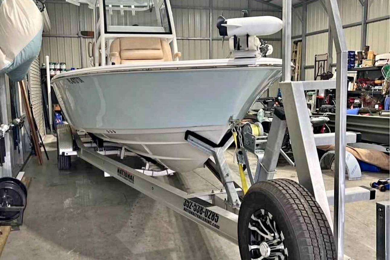 Sportsman Masters 267OE Bay Boat 2020 Sportsman Masters 267OE Bay Boat on trailer in storage facility.