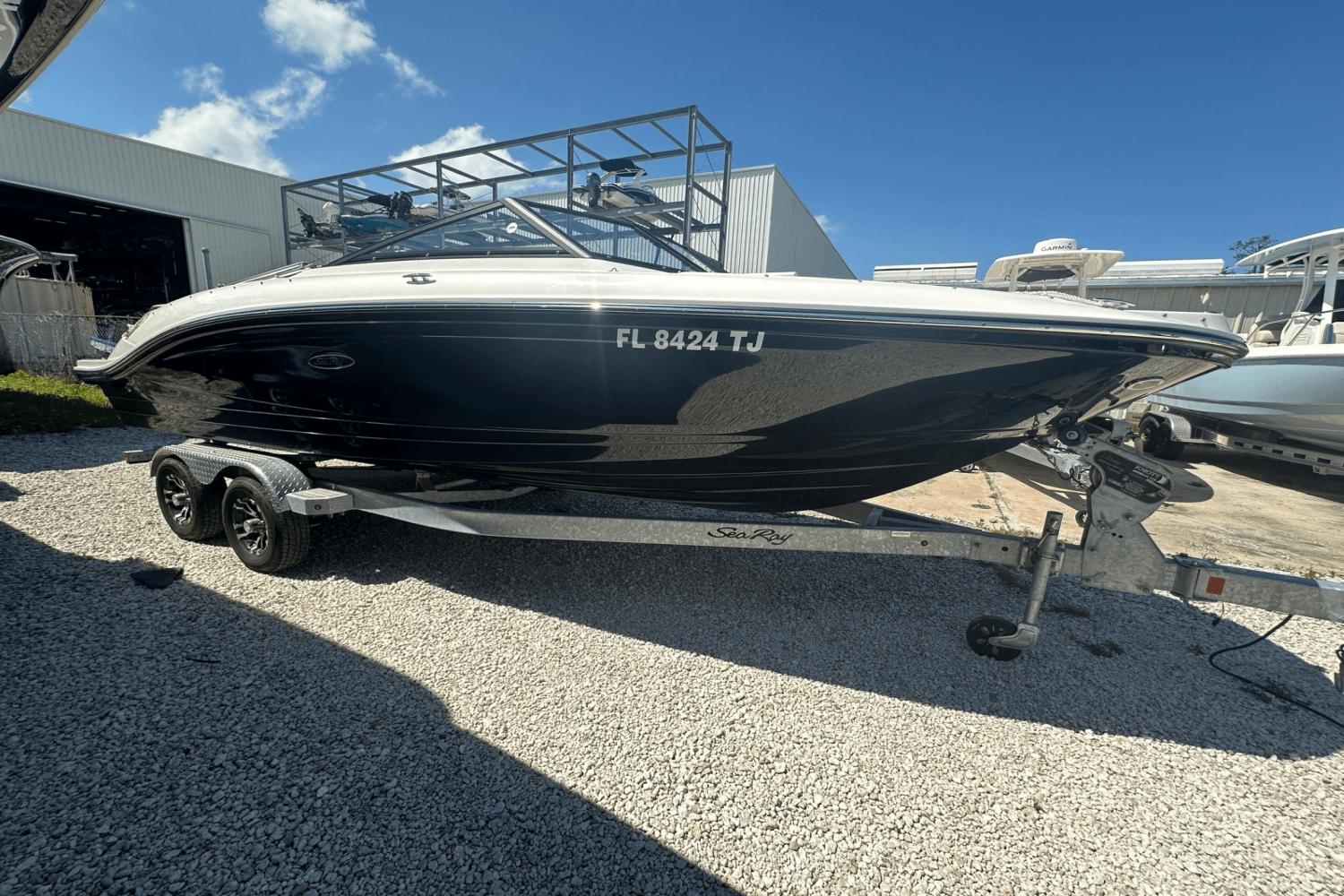 2023 Sea Ray 21 SPX OB