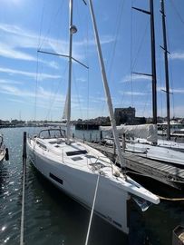 2024 Dufour 470