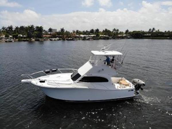 2009 Luhrs 35 Convertible