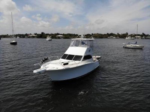 2009 Luhrs 35 Convertible
