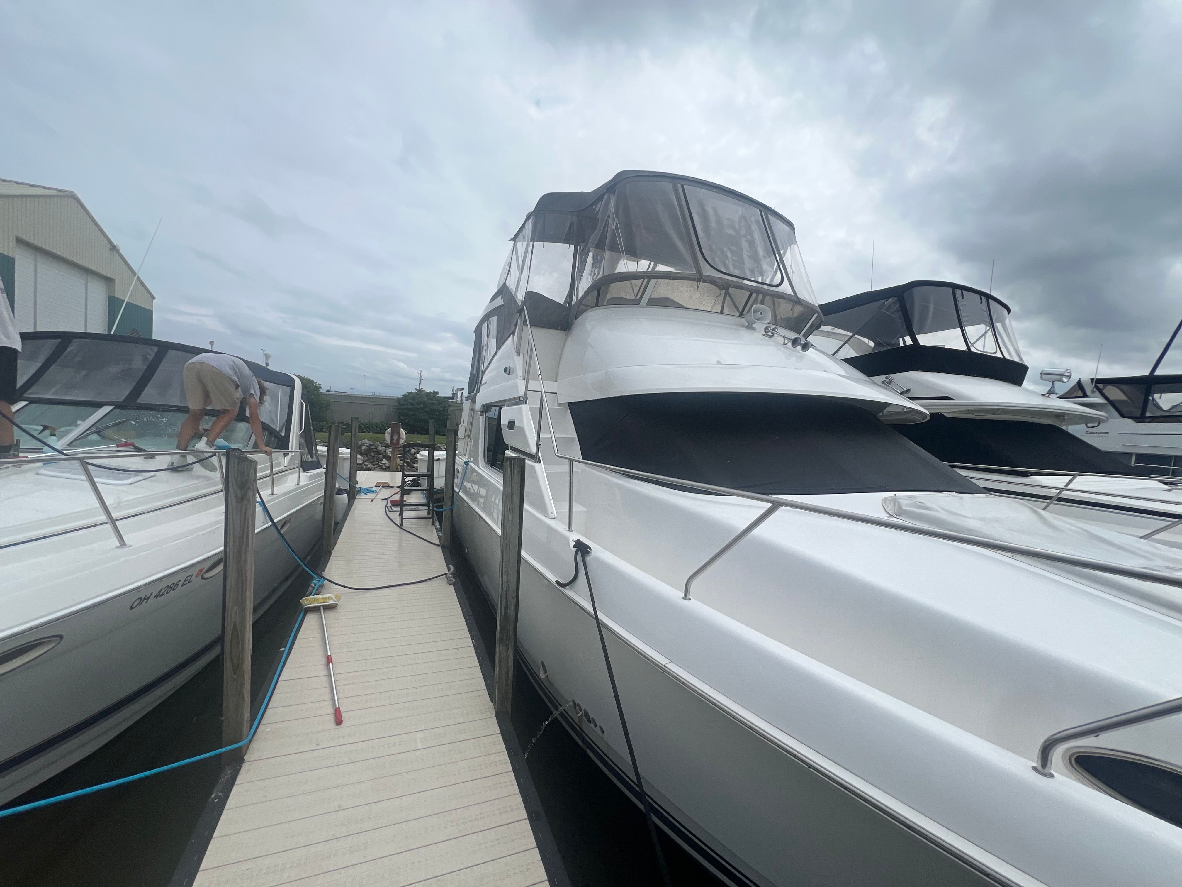 1999 Silverton 392 MY