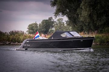 2025 Maxima 720 Retro